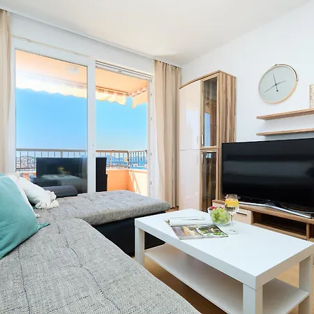 Apartment Sea View *